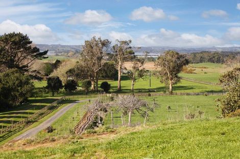 Photo of property in 41 Mcnaughten Road, Karioitahi, Waiuku, 2683