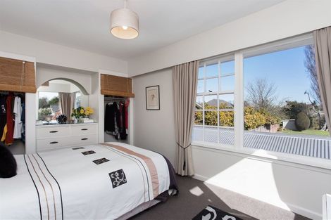 Photo of property in 127 Hamilton Avenue, Ilam, Christchurch, 8041