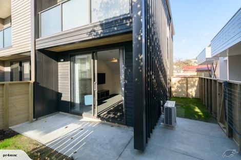 Photo of property in 74u6 Derwent Street, Island Bay, Wellington, 6023