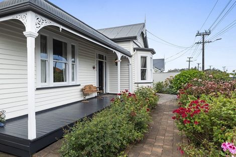 Photo of property in 132 Tukapa Street, Westown, New Plymouth, 4310
