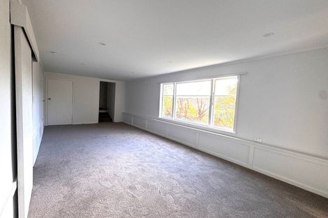 Photo of property in 135 Ruskin Road, Newlands, Wellington, 6037