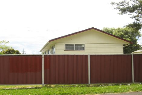 Photo of property in 8 Carbery Place, Manurewa, Auckland, 2102
