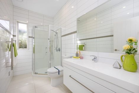 Photo of property in 5 Greyfort Road, Silverdale, 0932