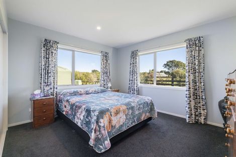 Photo of property in 43 Carrs Road, Urenui, 4377
