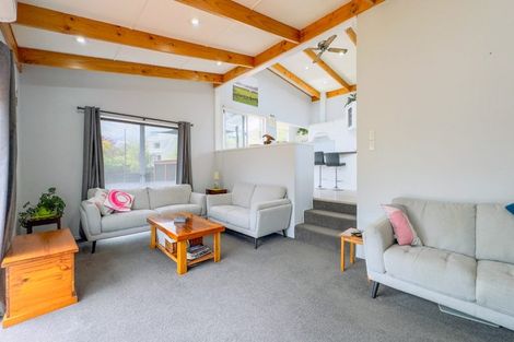 Photo of property in 1 Ohinemuri Place, Paeroa, 3600