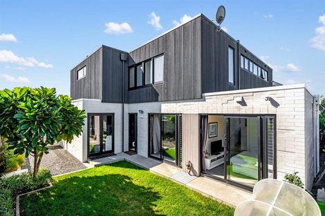 Photo of property in 41 Craig Road, Milford, Auckland, 0620