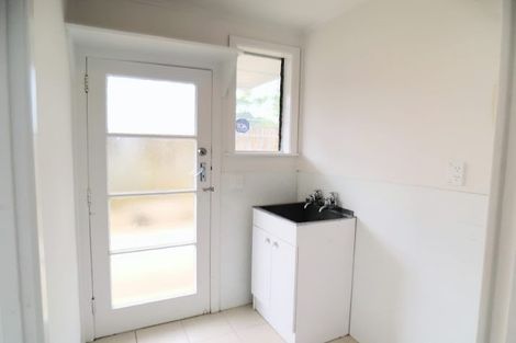 Photo of property in 8a Harrington Road, Henderson, Auckland, 0610