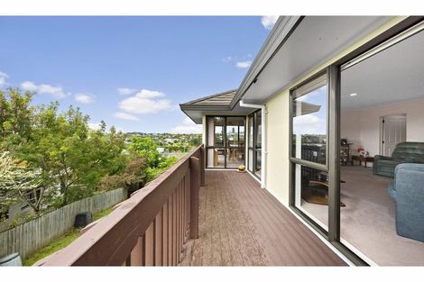 Photo of property in 2/37 Woodlands Crescent, Browns Bay, Auckland, 0630