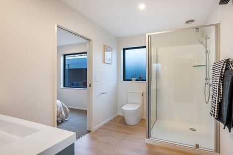 Photo of property in 11 Gillespie Street, Lake Hawea, 9382