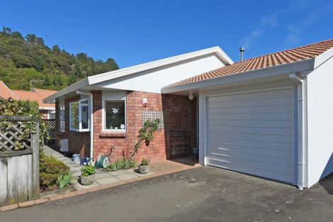 Photo of property in 25f1- Lane Street, Wallaceville, Upper Hutt, 5018