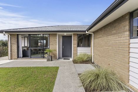 Photo of property in 169a Colwill Road, Massey, Auckland, 0614