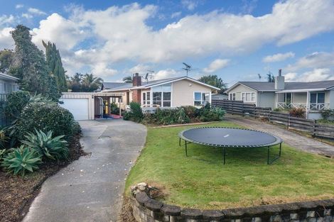 Photo of property in 22 Larne Avenue, Pakuranga Heights, Auckland, 2010