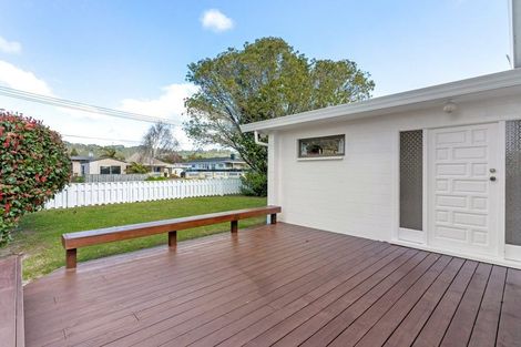 Photo of property in 115 Linton Crescent, Whangamata, 3620