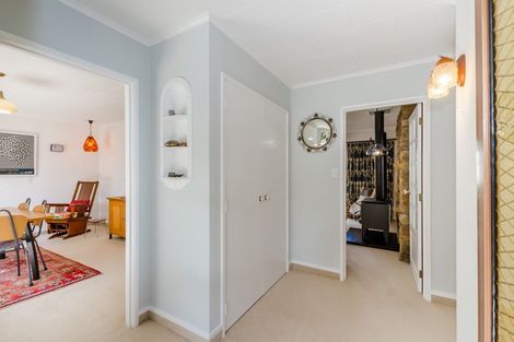 Photo of property in 9 Iti Grove, Waikanae, 5036