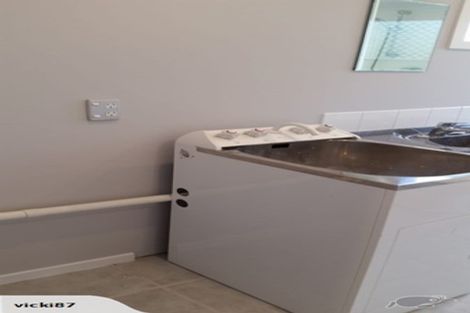 Photo of property in 1/32 Seaview Road, Glenfield, Auckland, 0629