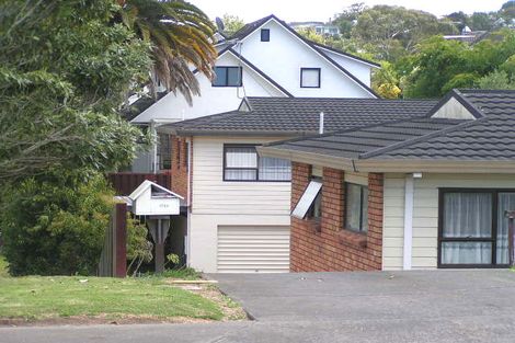 Photo of property in 1/176 Queen Street, Northcote Point, Auckland, 0627