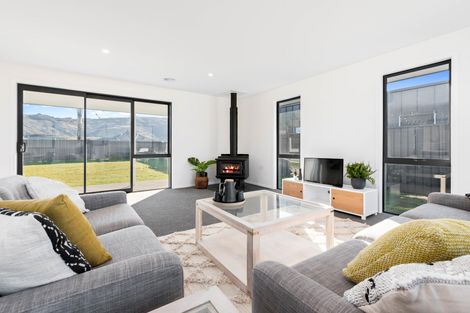 Photo of property in 12 Eldorado Place, Cromwell, 9310