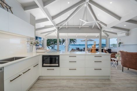 Photo of property in 115 Buffalo Beach Sh25 Road, Whitianga, 3510