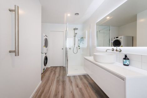 Photo of property in 7b Terrace Street, Marton, 4710