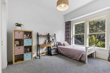 Photo of property in 17/3 Severn Street, Island Bay, Wellington, 6023