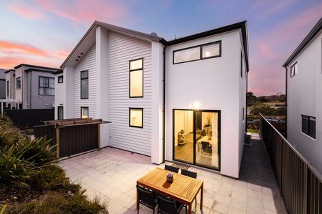 Photo of property in 5 Koreke Close, Kenepuru, Porirua, 5022