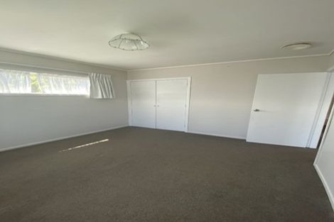 Photo of property in 15f1 Bloomsbury Grove, Newlands, Wellington, 6037
