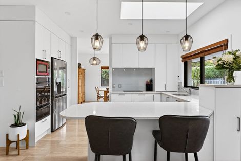 Photo of property in 123 Kent Terrace, Taradale, Napier, 4112