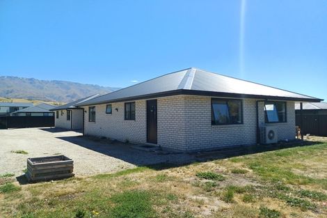 Photo of property in 34a&b Stratford Drive, Mount Pisa, Cromwell, 9383