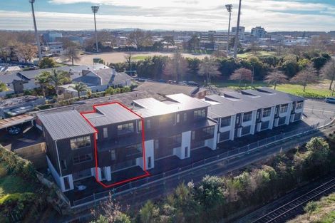 Photo of property in 21u7 Seddon Road, Frankton, Hamilton, 3204