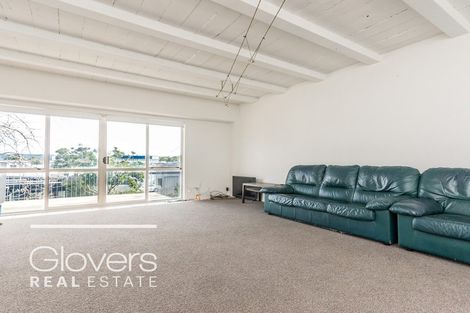 Photo of property in 10 Captain Scott Road, Glen Eden, Auckland, 0602