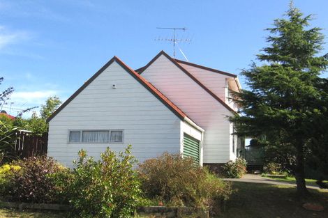 Photo of property in 2 Titiwai Place, Birkenhead, Auckland, 0626