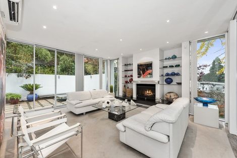 Photo of property in 1a Hamilton Parade, Hamilton Central, Hamilton, 3204