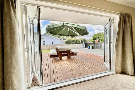 Photo of property in 8 Border Road, Henderson, Auckland, 0612