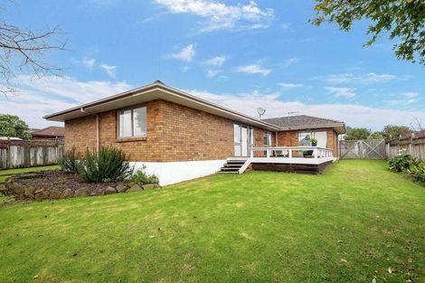 Photo of property in 8 Crescent Hills Court, Northpark, Auckland, 2013