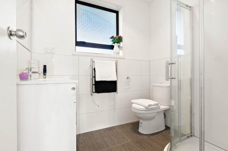 Photo of property in 9 Bernard Street, Papatoetoe, Auckland, 2025