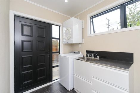 Photo of property in 36 Wanganui Road, Marton, 4710