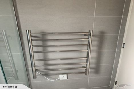 Photo of property in 73 Tamahere Drive, Glenfield, Auckland, 0629