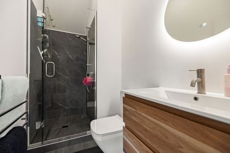 Photo of property in 35 Casterway Crescent, Jacks Point, 9371