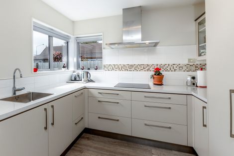 Photo of property in 323 Wairakei Road, Burnside, Christchurch, 8053