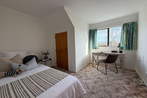 Photo of property in 16 Willowstream Grove, Cloverlea, Palmerston North, 4412