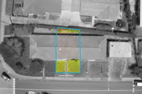 Photo of property in 2/2 Vodanovich Road, Te Atatu South, Auckland, 0610