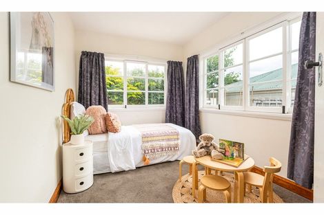 Photo of property in 8 Simeon Street, Spreydon, Christchurch, 8024