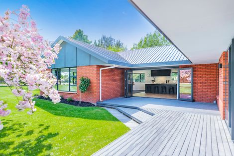 Photo of property in 7 Kowhai Drive, Darfield, 7510