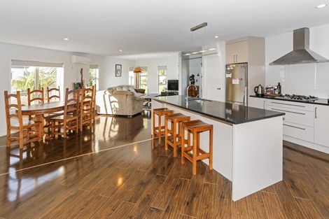 Photo of property in 64 Isabella Drive, Pukekohe, 2120