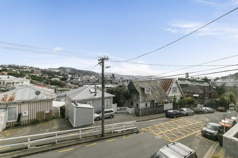 Photo of property in 15 Bidwill Street, Mount Cook, Wellington, 6021