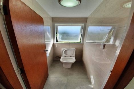 Photo of property in 33 Tahi Terrace, Glen Eden, Auckland, 0602