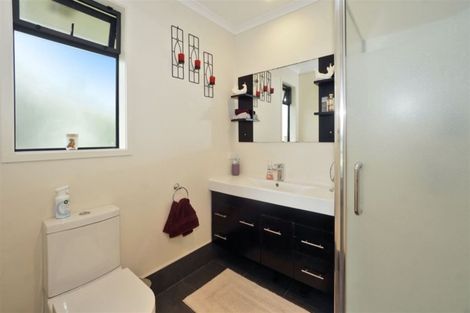 Photo of property in 43 Norm Freeman Drive, Te Puke, 3119