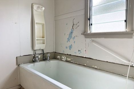 Photo of property in 24 Cole Street, Dannevirke, 4930