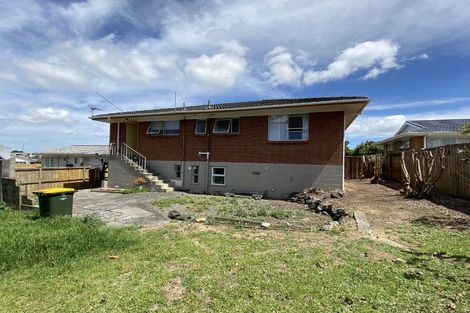 Photo of property in 72 Botany Road, Botany Downs, Auckland, 2010