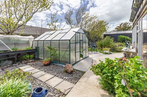 Photo of property in 40 Mako Mako Road, Levin, 5510